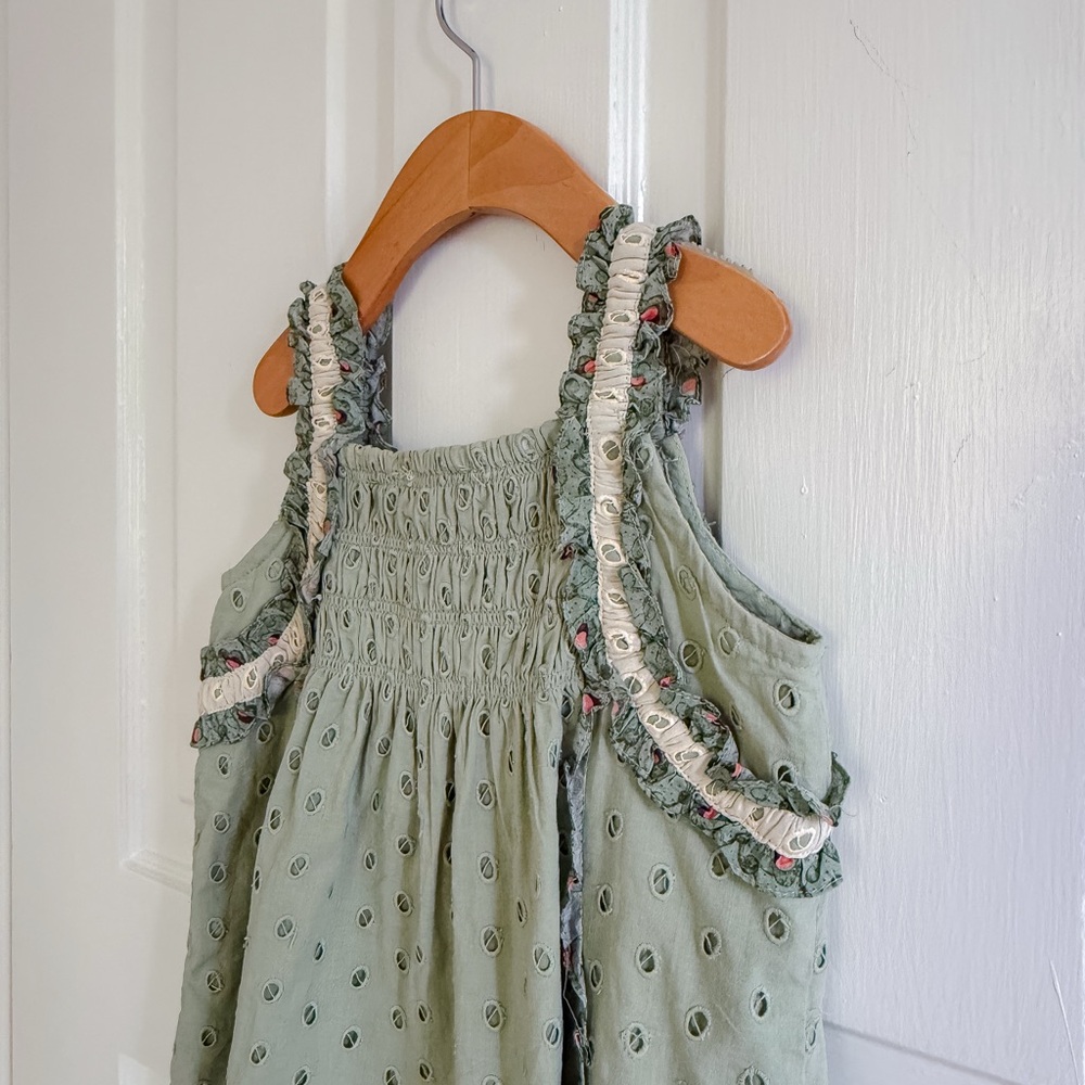 Anthropologie Forever that girl - Sage Green Smocked top - Picture 6 of 10